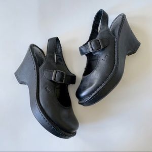 B.O.C. Slingback Black Clogs